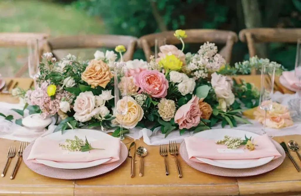 How to Pick Your Wedding Color Palette from Start to Finish